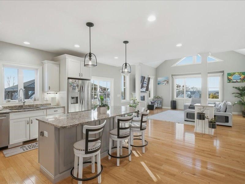 Pelham, New Hampshire, 03076, United States, 3 Bedrooms Bedrooms, ,3 BathroomsBathrooms,Residential,Active,2007919