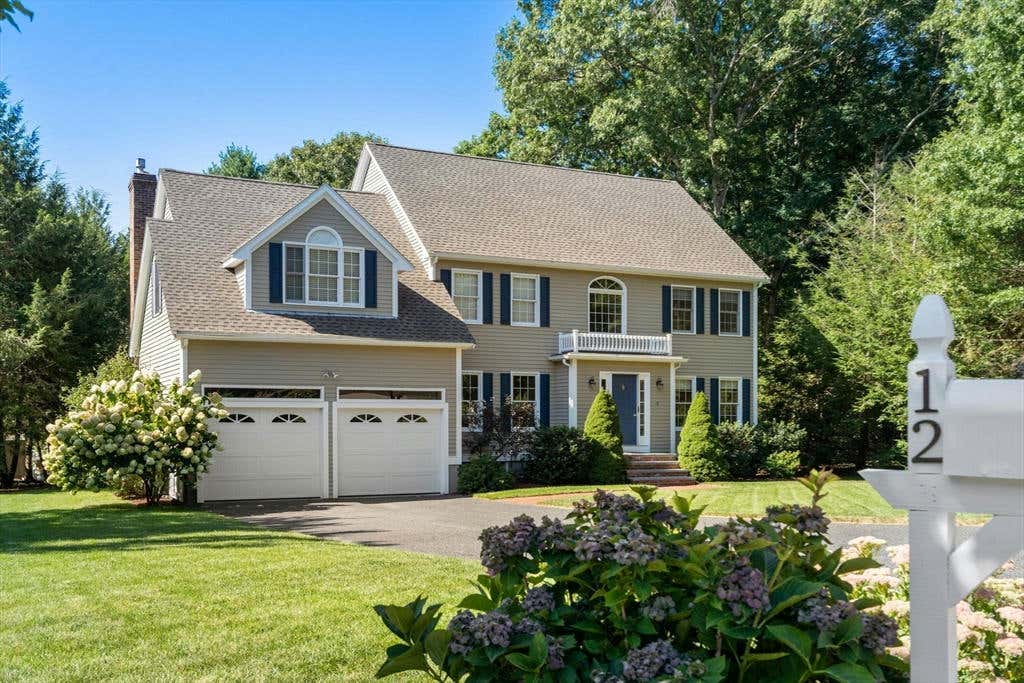 12 NEWPORT LN, MEDFIELD, MA 02052, photo 1 of 38