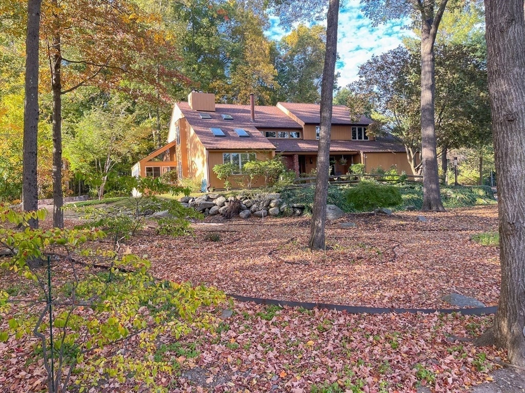 Shrewsbury, Massachusetts, 01545, United States, 4 Bedrooms Bedrooms, ,5 BathroomsBathrooms,Residential,Active,1968373