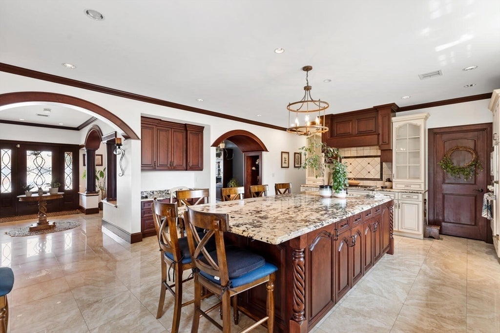 Revere, Massachusetts, 02151, United States, 5 Bedrooms Bedrooms, ,4 BathroomsBathrooms,Residential,Active,1927654