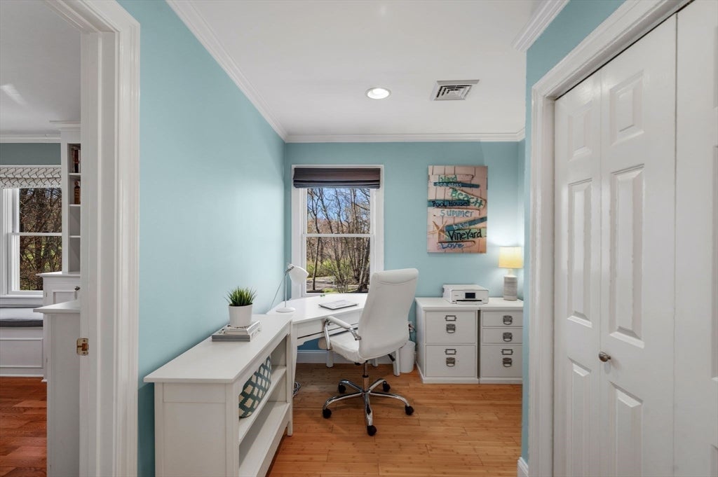 West Newbury, Massachusetts, 01985, United States, 4 Bedrooms Bedrooms, ,4 BathroomsBathrooms,Residential,Active,2044161