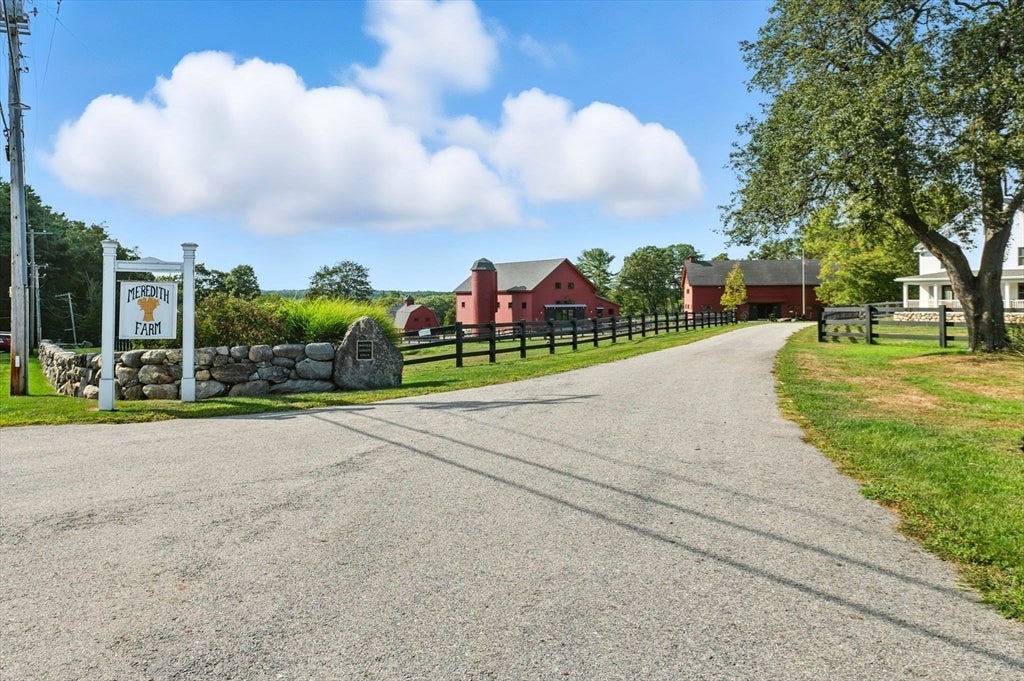 Topsfield, Massachusetts, 01983, United States, 6 Bedrooms Bedrooms, ,4 BathroomsBathrooms,Residential,Active,1936130