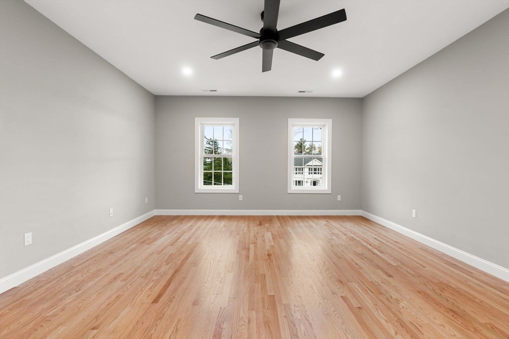 Andover, Massachusetts, 01810, United States, 4 Bedrooms Bedrooms, ,3 BathroomsBathrooms,Residential,Active,1990653