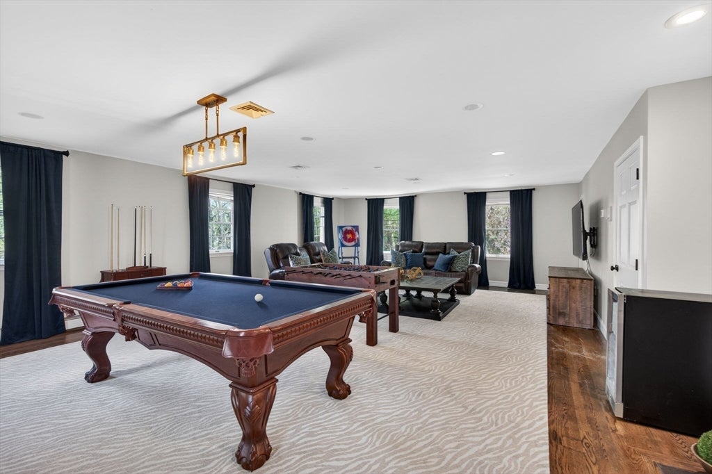 North Andover, Massachusetts, 01845, United States, 4 Bedrooms Bedrooms, ,3 BathroomsBathrooms,Residential,Active,2045698