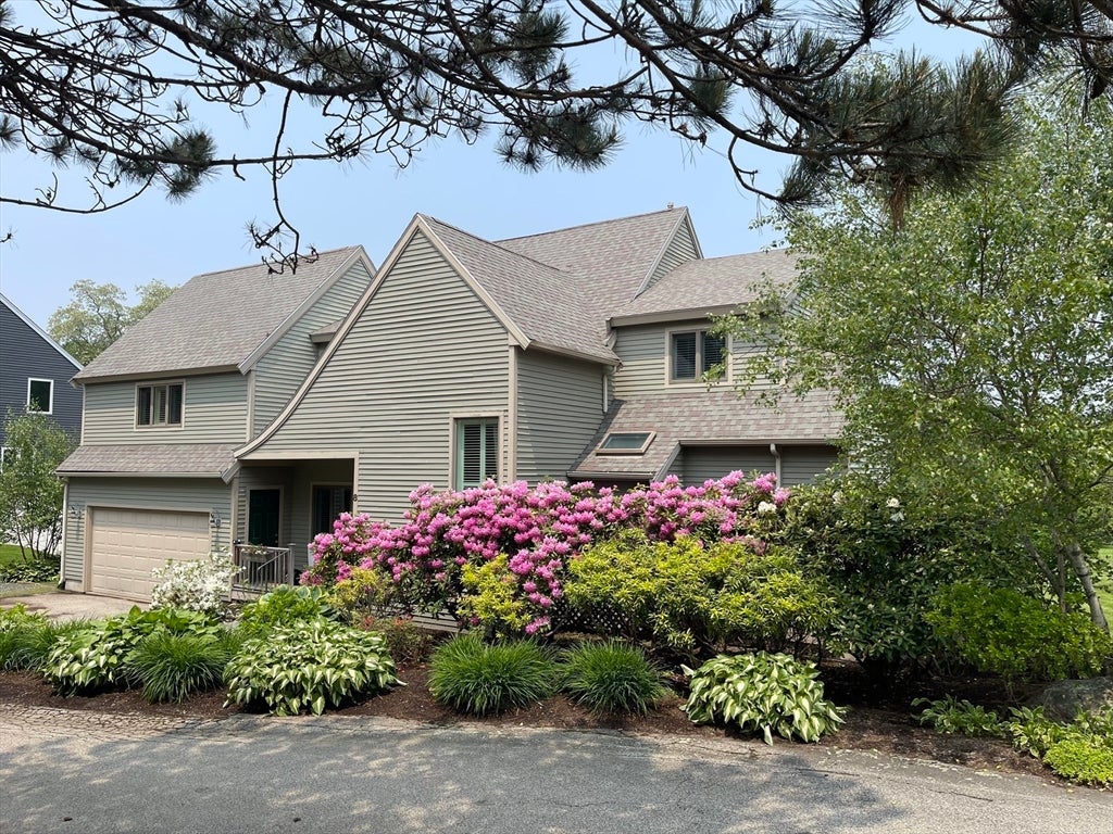 Gloucester, Massachusetts, 01930, United States, 4 Bedrooms Bedrooms, ,3 BathroomsBathrooms,Residential,Active,1929470