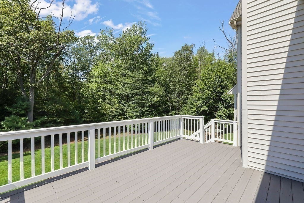 North Attleboro, Massachusetts, 02760, United States, 5 Bedrooms Bedrooms, ,6 BathroomsBathrooms,Residential,Active,1934825