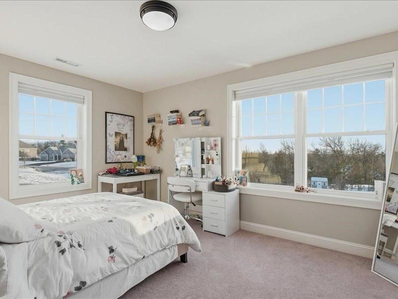 Pelham, New Hampshire, 03076, United States, 3 Bedrooms Bedrooms, ,3 BathroomsBathrooms,Residential,Active,2007919