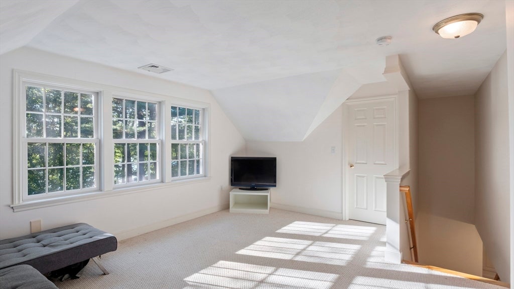 West Newbury, Massachusetts, 01985, United States, 4 Bedrooms Bedrooms, ,5 BathroomsBathrooms,Residential,Active,1936453