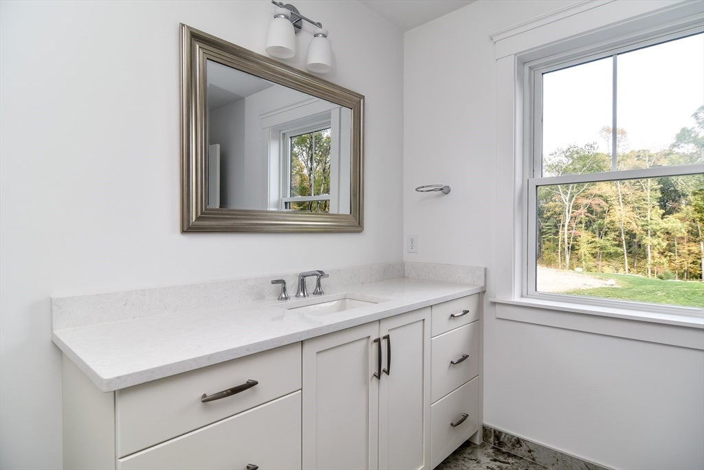 Hopkinton, Massachusetts, 01748, United States, 5 Bedrooms Bedrooms, ,6 BathroomsBathrooms,Residential,Active,1990661