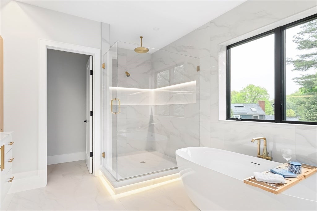 Newton, Massachusetts, 02461, United States, 5 Bedrooms Bedrooms, ,4 BathroomsBathrooms,Residential,Active,2013410