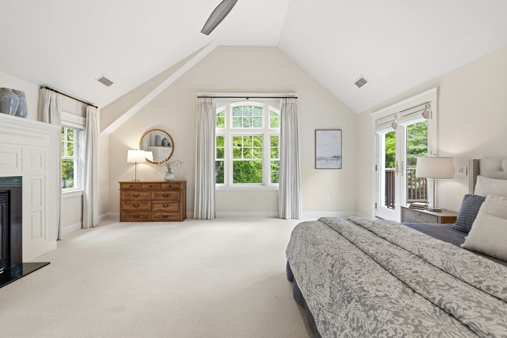Concord, Massachusetts, 01742, United States, 6 Bedrooms Bedrooms, ,7 BathroomsBathrooms,Residential,Active,2044996