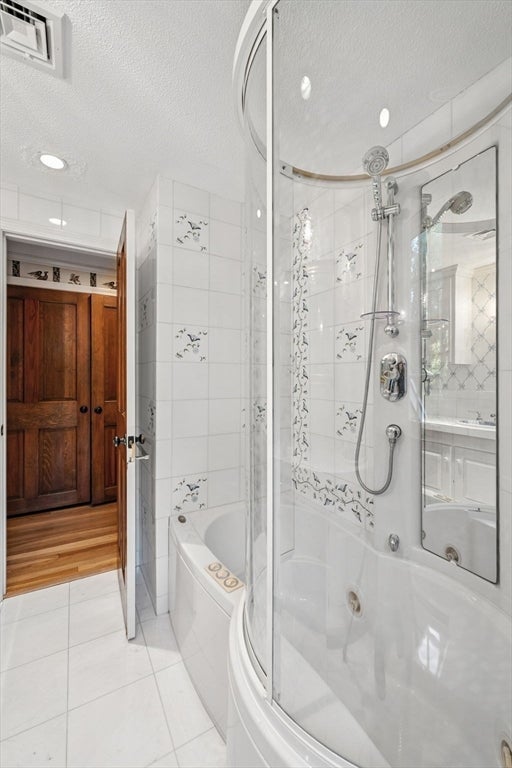 Topsfield, Massachusetts, 01983, United States, 6 Bedrooms Bedrooms, ,4 BathroomsBathrooms,Residential,Active,1936130