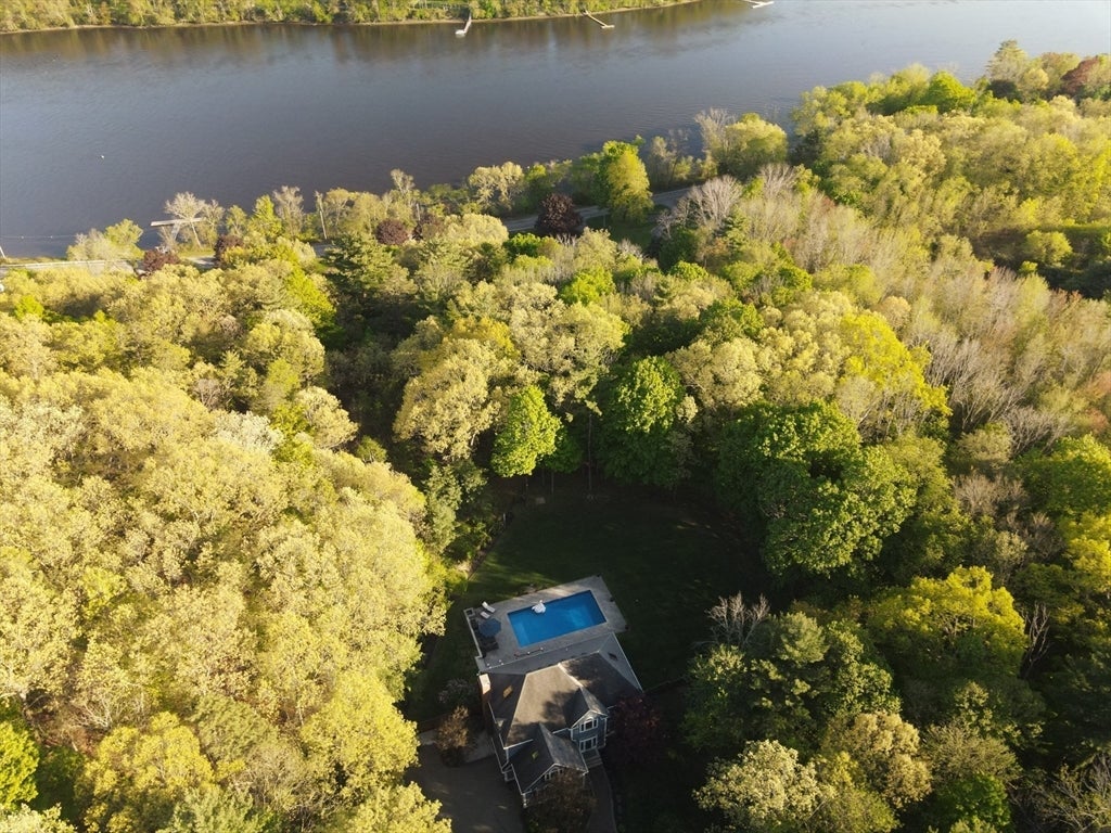 Merrimac, Massachusetts, 01860, United States, 5 Bedrooms Bedrooms, ,4 BathroomsBathrooms,Residential,Active,2044160