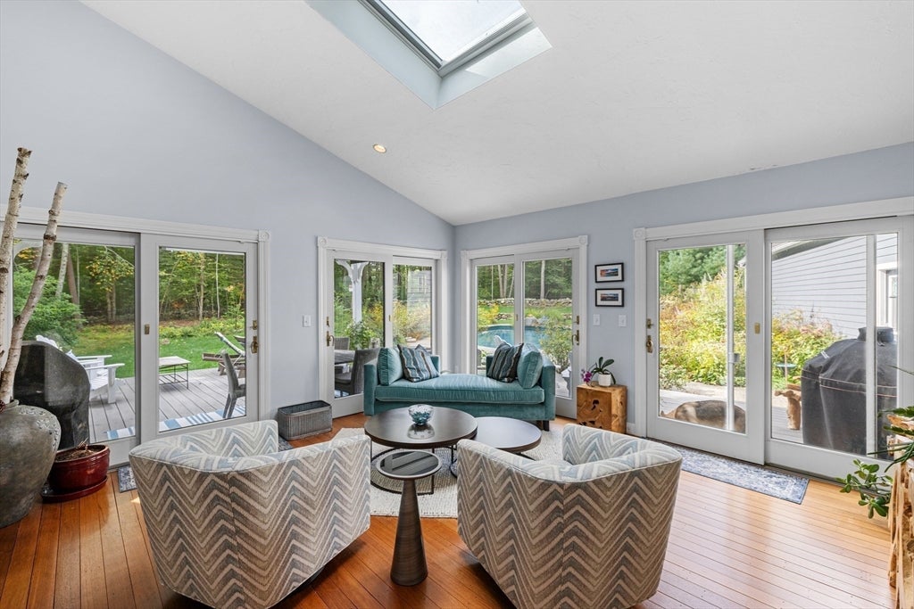 Norwell, Massachusetts, 02061, United States, 4 Bedrooms Bedrooms, ,4 BathroomsBathrooms,Residential,Active,1952760