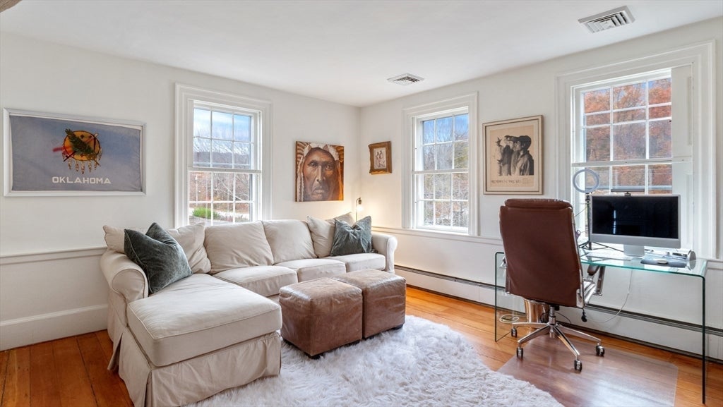 Newbury, Massachusetts, 01951, United States, 5 Bedrooms Bedrooms, ,5 BathroomsBathrooms,Residential,Active,2045691