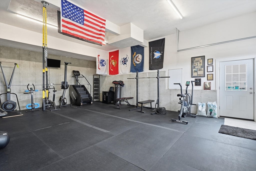 Lynn, Massachusetts, 01904, United States, 5 Bedrooms Bedrooms, ,3 BathroomsBathrooms,Residential,Active,2043805