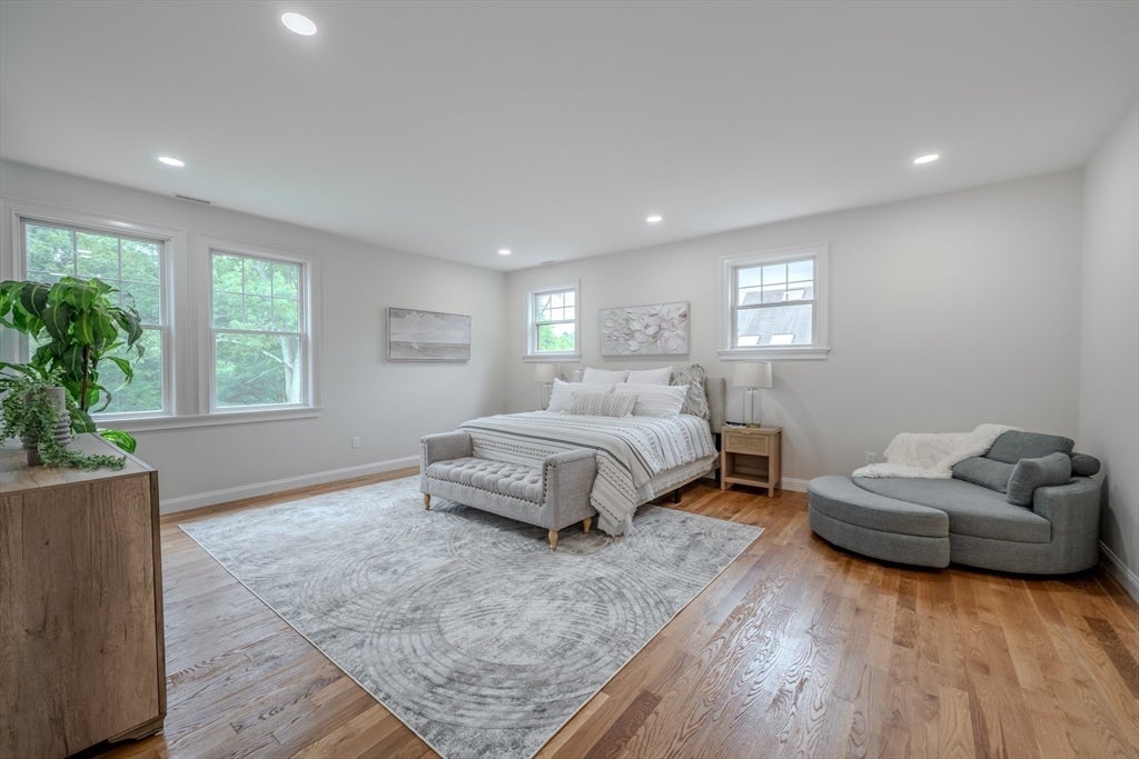 Newton, Massachusetts, 02466, United States, 5 Bedrooms Bedrooms, ,5 BathroomsBathrooms,Residential,Active,1884884