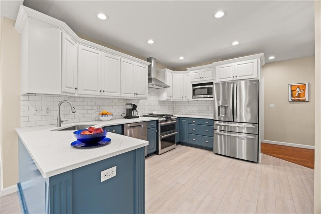 Bourne, Massachusetts, 02532, United States, 4 Bedrooms Bedrooms, ,4 BathroomsBathrooms,Residential,Active,2052070