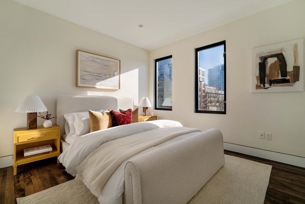 Cambridge, Massachusetts, 02139, United States, 2 Bedrooms Bedrooms, ,3 BathroomsBathrooms,Residential,Active,2013440