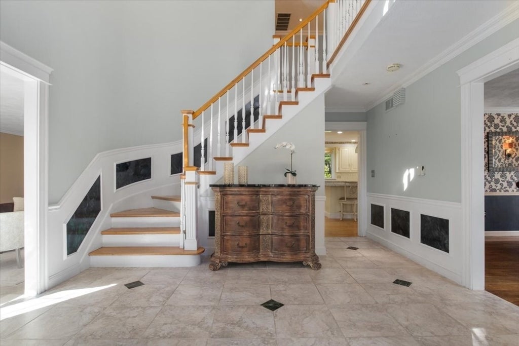 Medfield, Massachusetts, 02052, United States, 5 Bedrooms Bedrooms, ,4 BathroomsBathrooms,Residential,Active,1790178