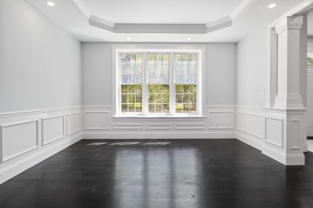 Dedham, Massachusetts, 02026, United States, 5 Bedrooms Bedrooms, ,7 BathroomsBathrooms,Residential,Active,1922675