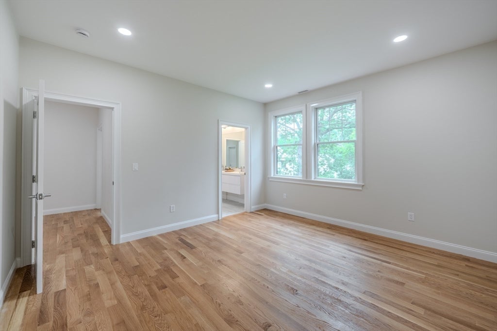 Newton, Massachusetts, 02466, United States, 5 Bedrooms Bedrooms, ,5 BathroomsBathrooms,Residential,Active,1884884