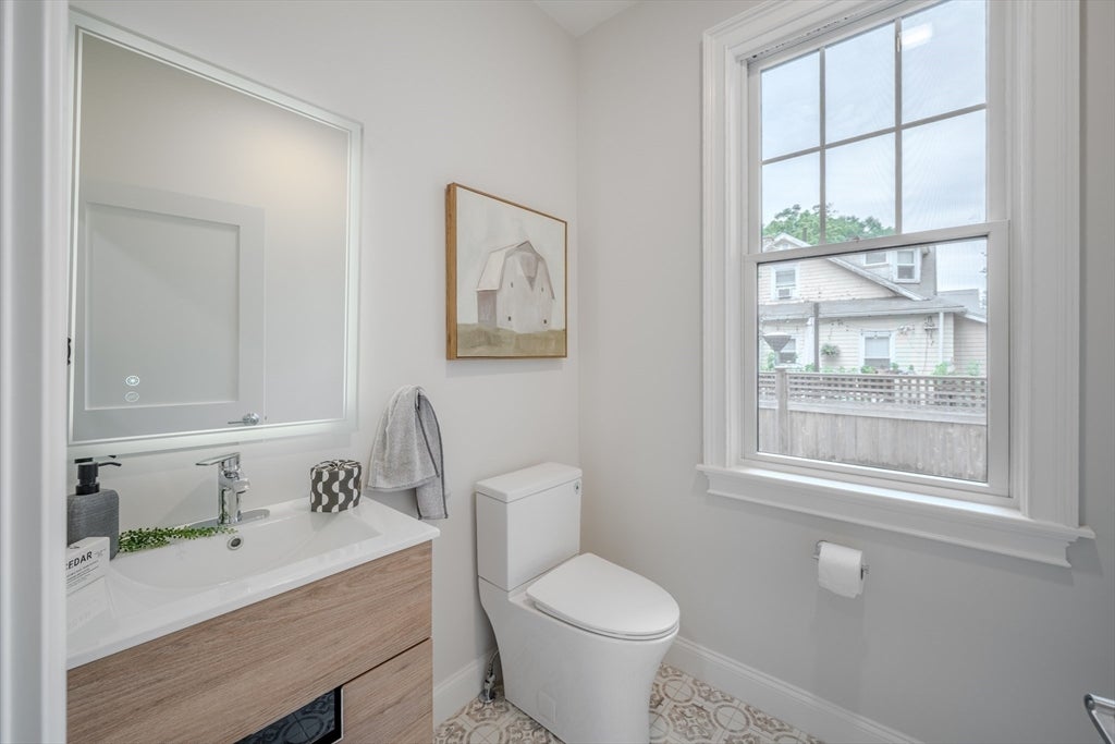 Newton, Massachusetts, 02466, United States, 5 Bedrooms Bedrooms, ,5 BathroomsBathrooms,Residential,Active,1884884