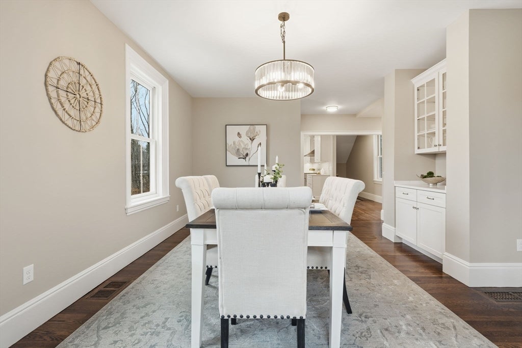 Andover, Massachusetts, 01810, United States, 4 Bedrooms Bedrooms, ,5 BathroomsBathrooms,Residential,Active,2002339