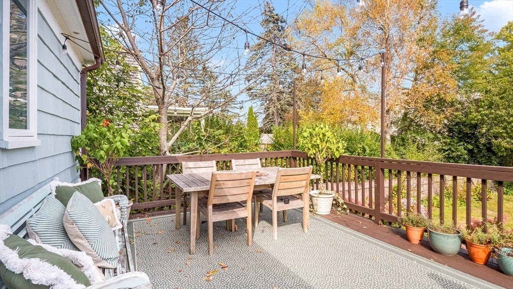 Newburyport, Massachusetts, 01950, United States, 5 Bedrooms Bedrooms, ,2 BathroomsBathrooms,Residential,Active,1986902