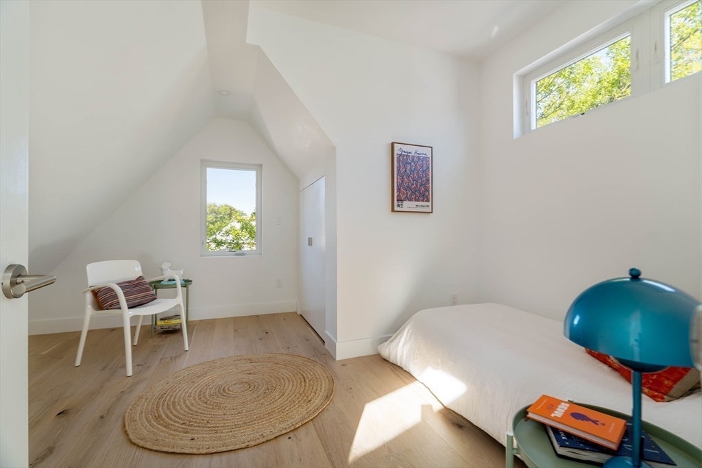 Cambridge, Massachusetts, 02141, United States, 5 Bedrooms Bedrooms, ,5 BathroomsBathrooms,Residential,Active,1942403
