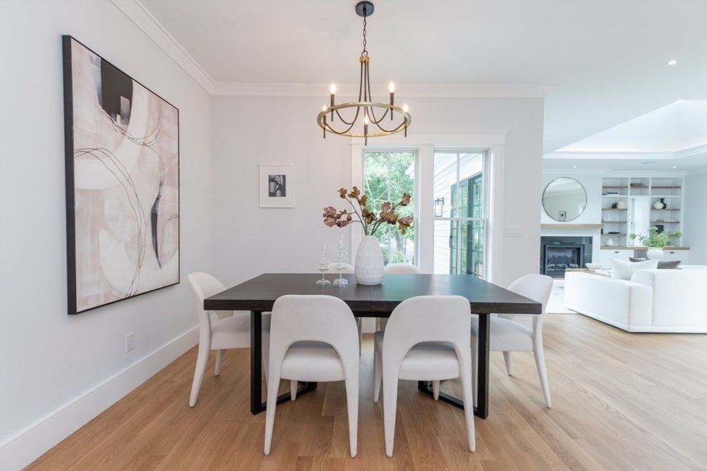 Newton, Massachusetts, 02466, United States, 4 Bedrooms Bedrooms, ,6 BathroomsBathrooms,Residential,Active,1934774