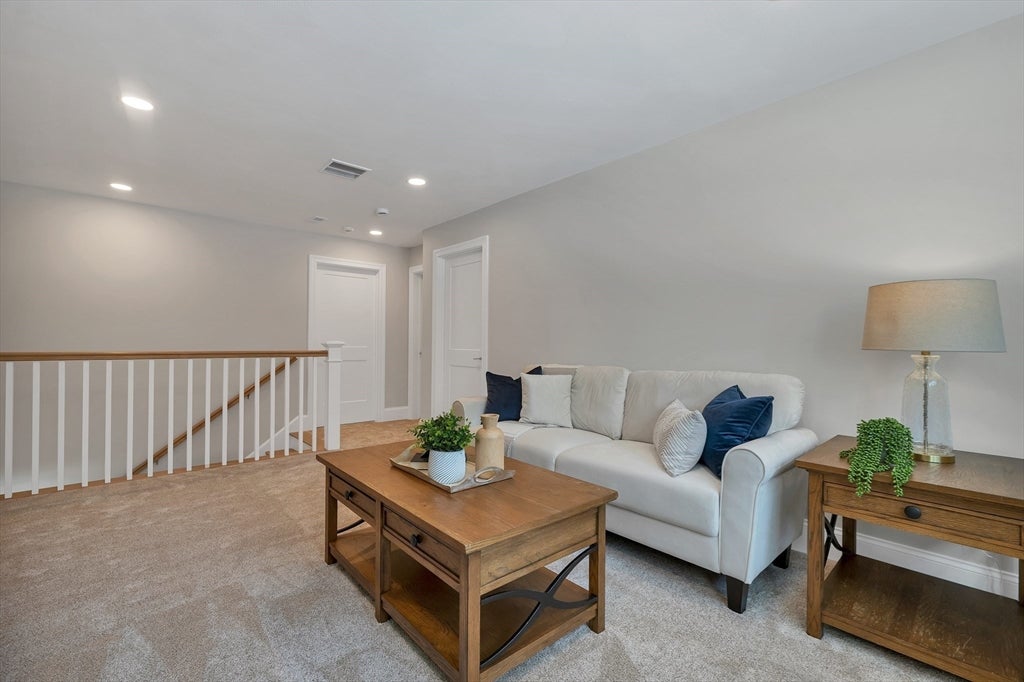 Amherst, New Hampshire, 03031, United States, 6 Bedrooms Bedrooms, ,5 BathroomsBathrooms,Residential,Active,2045750