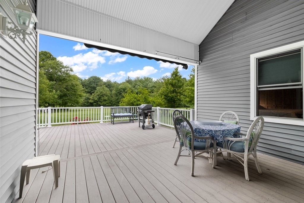Middleboro, Massachusetts, 02346, United States, 4 Bedrooms Bedrooms, ,5 BathroomsBathrooms,Residential,Active,1858668