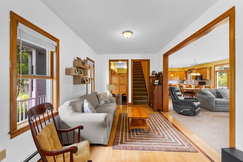 Middleboro, Massachusetts, 02346, United States, 4 Bedrooms Bedrooms, ,5 BathroomsBathrooms,Residential,Active,1858668