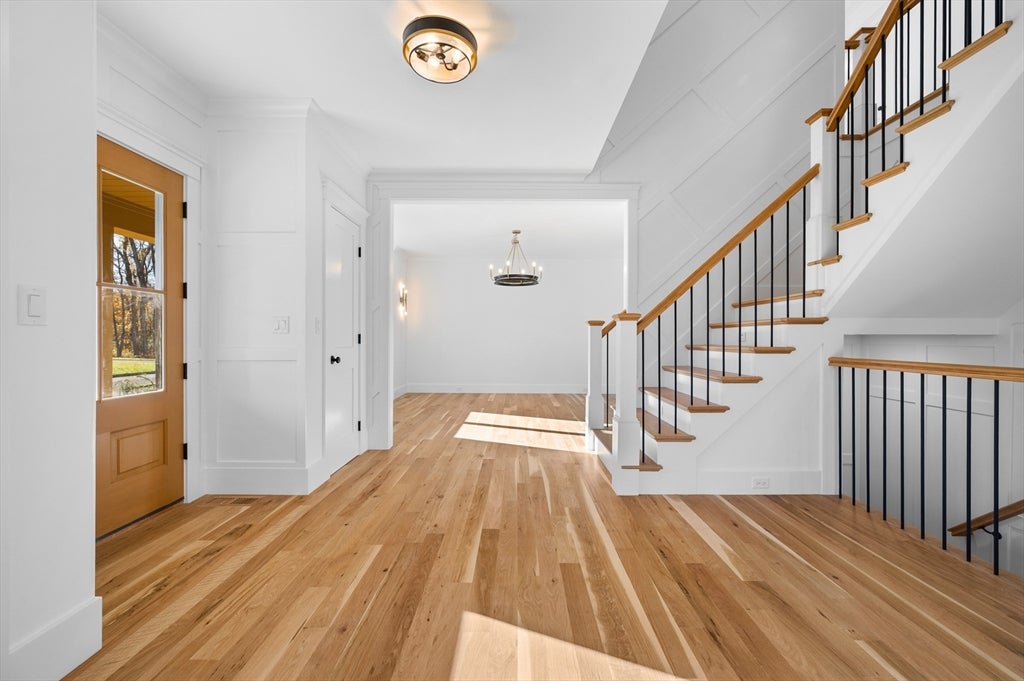 Hopkinton, Massachusetts, 01748, United States, 5 Bedrooms Bedrooms, ,6 BathroomsBathrooms,Residential,Active,1990661