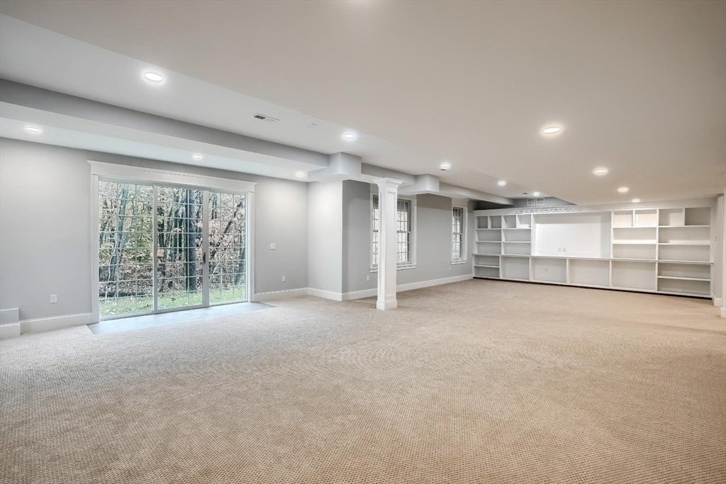 Hopkinton, Massachusetts, 01748, United States, 4 Bedrooms Bedrooms, ,6 BathroomsBathrooms,Residential,Active,2012457