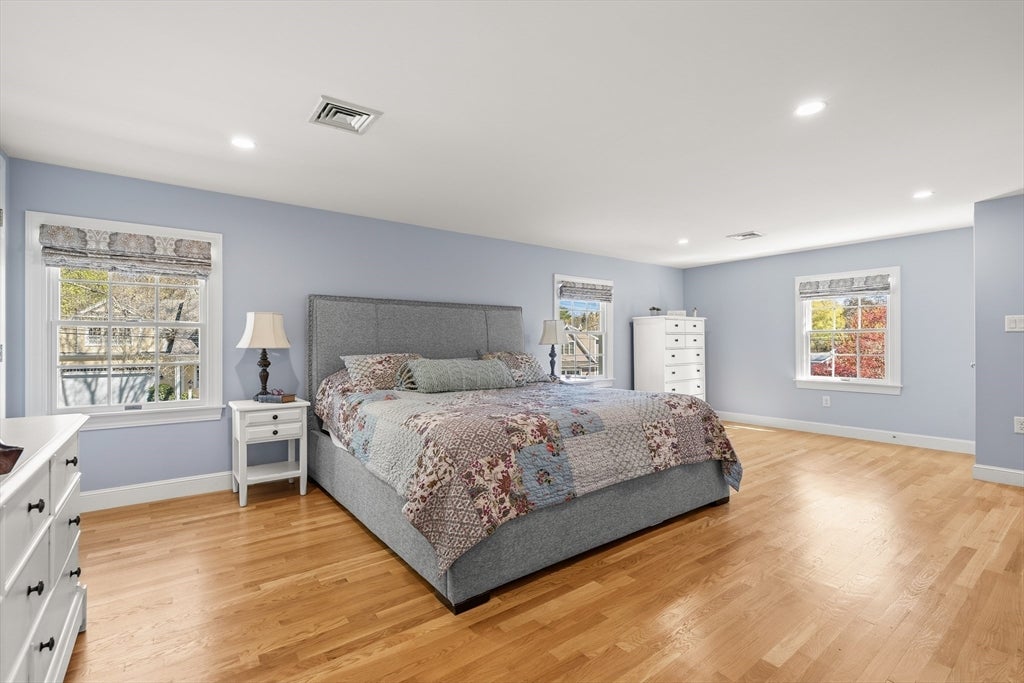 Winchester, Massachusetts, 01890, United States, 4 Bedrooms Bedrooms, ,3 BathroomsBathrooms,Residential,Active,2043140