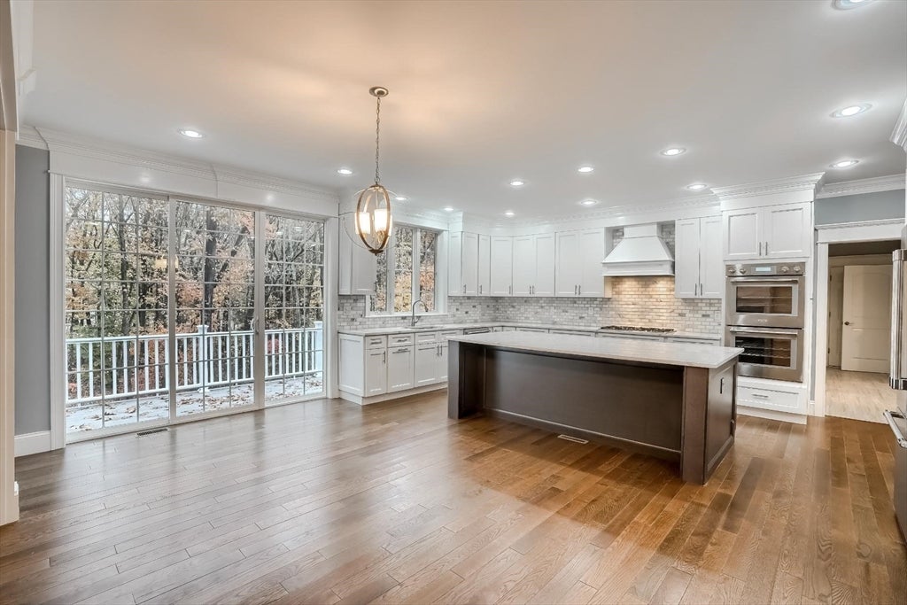 Hopkinton, Massachusetts, 01748, United States, 4 Bedrooms Bedrooms, ,6 BathroomsBathrooms,Residential,Active,2012457