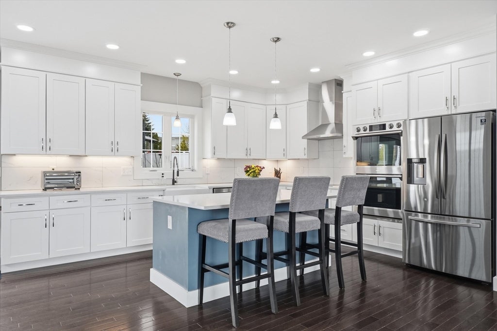 Lynn, Massachusetts, 01904, United States, 5 Bedrooms Bedrooms, ,3 BathroomsBathrooms,Residential,Active,2043805