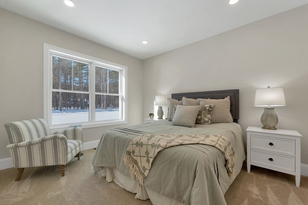 Amherst, New Hampshire, 03031, United States, 6 Bedrooms Bedrooms, ,5 BathroomsBathrooms,Residential,Active,2045750
