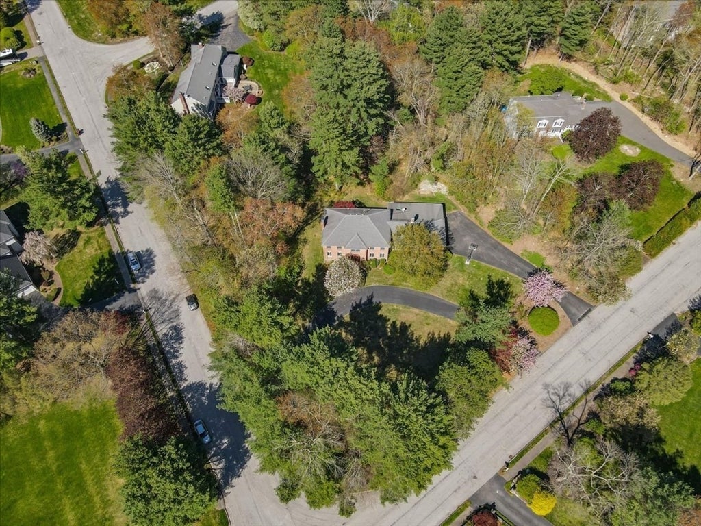 Medfield, Massachusetts, 02052, United States, 5 Bedrooms Bedrooms, ,4 BathroomsBathrooms,Residential,Active,1790178