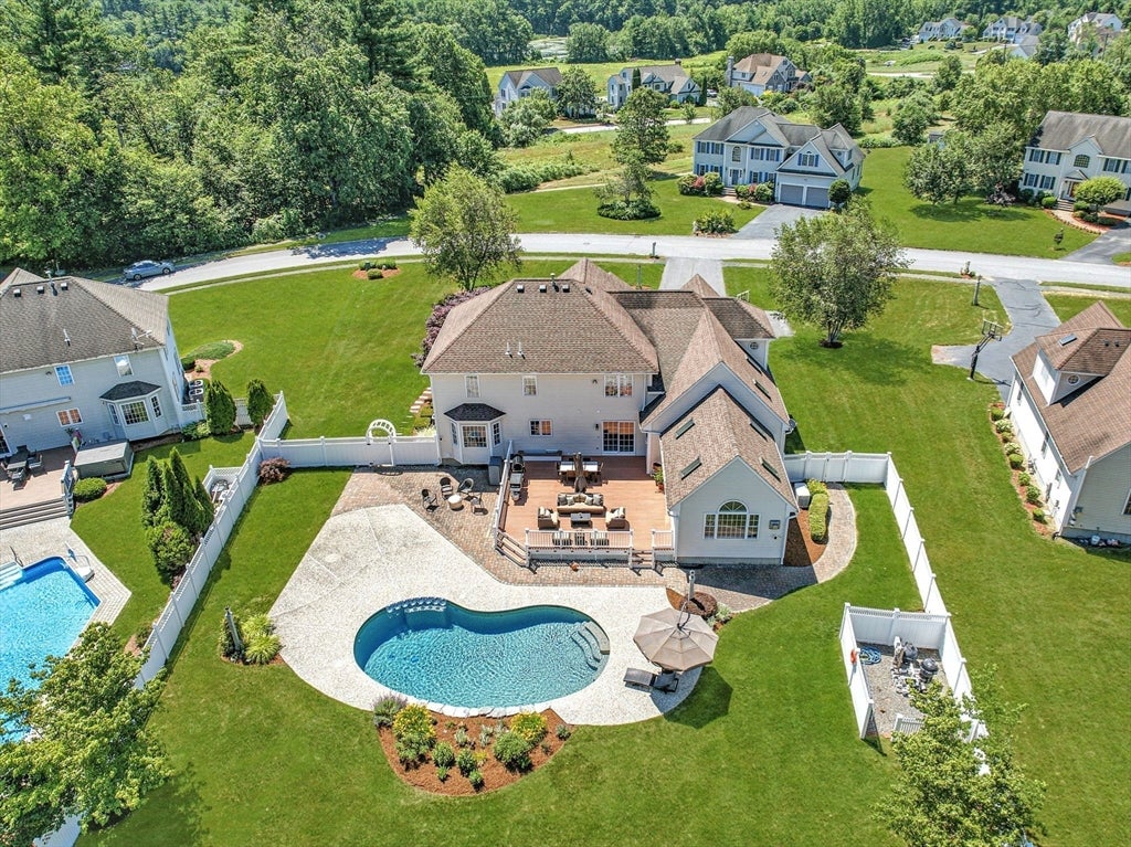 Westford, Massachusetts, 01886, United States, 4 Bedrooms Bedrooms, ,4 BathroomsBathrooms,Residential,Active,1971779