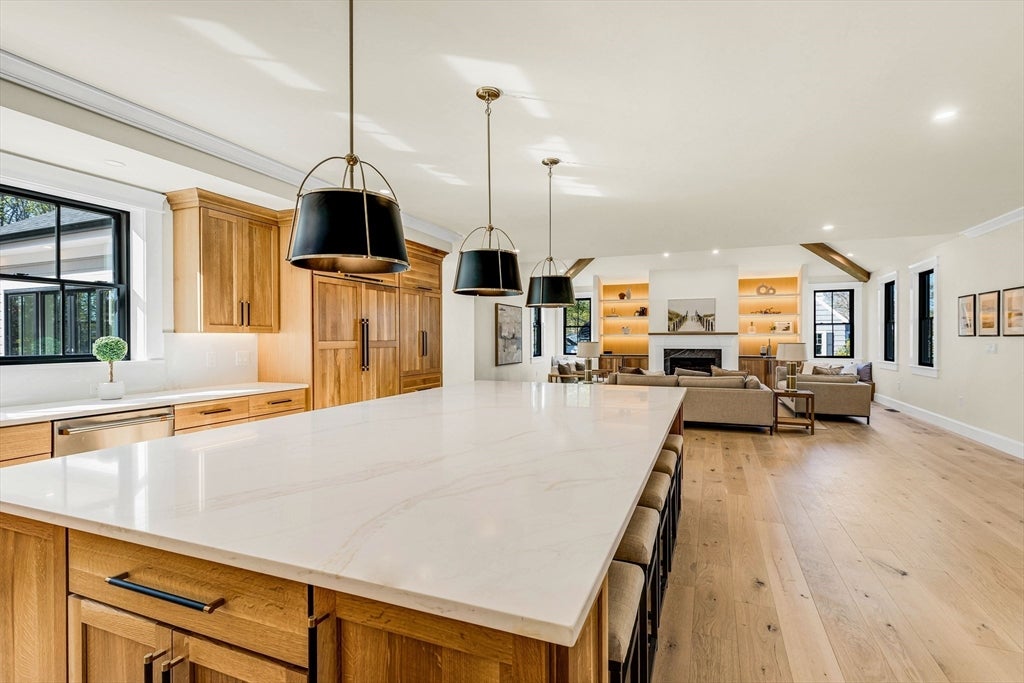 Newburyport, Massachusetts, 01950, United States, 4 Bedrooms Bedrooms, ,6 BathroomsBathrooms,Residential,Active,2043835