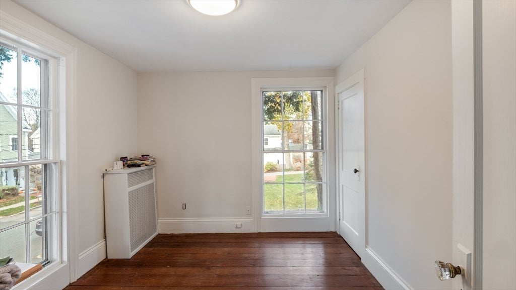 Newburyport, Massachusetts, 01950, United States, 3 Bedrooms Bedrooms, ,3 BathroomsBathrooms,Residential,Active,1986921