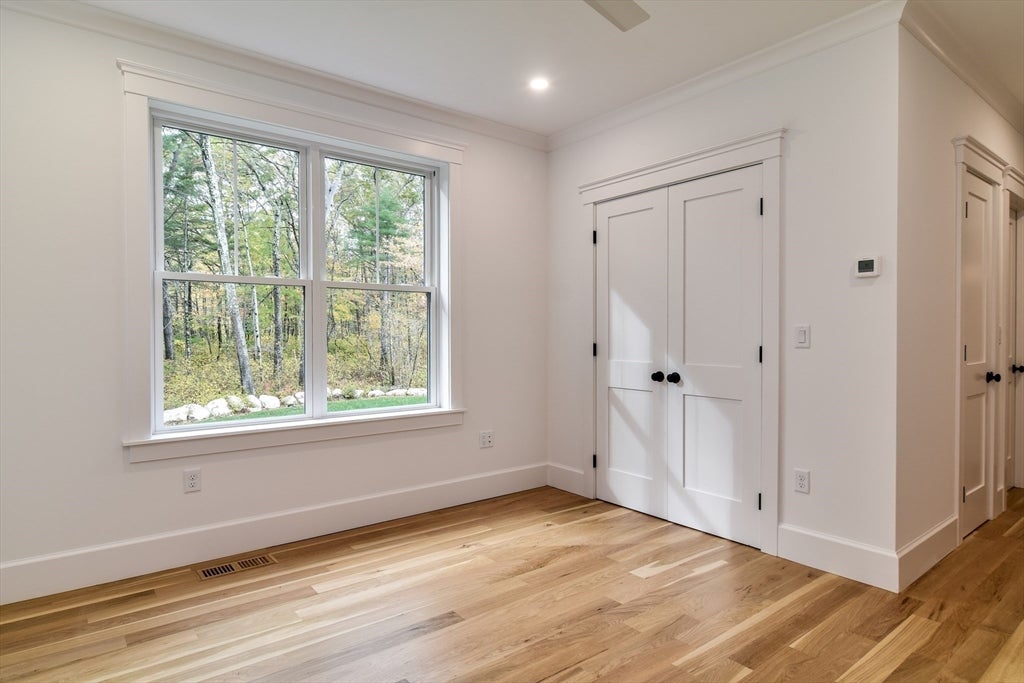 Hopkinton, Massachusetts, 01748, United States, 5 Bedrooms Bedrooms, ,6 BathroomsBathrooms,Residential,Active,1990661