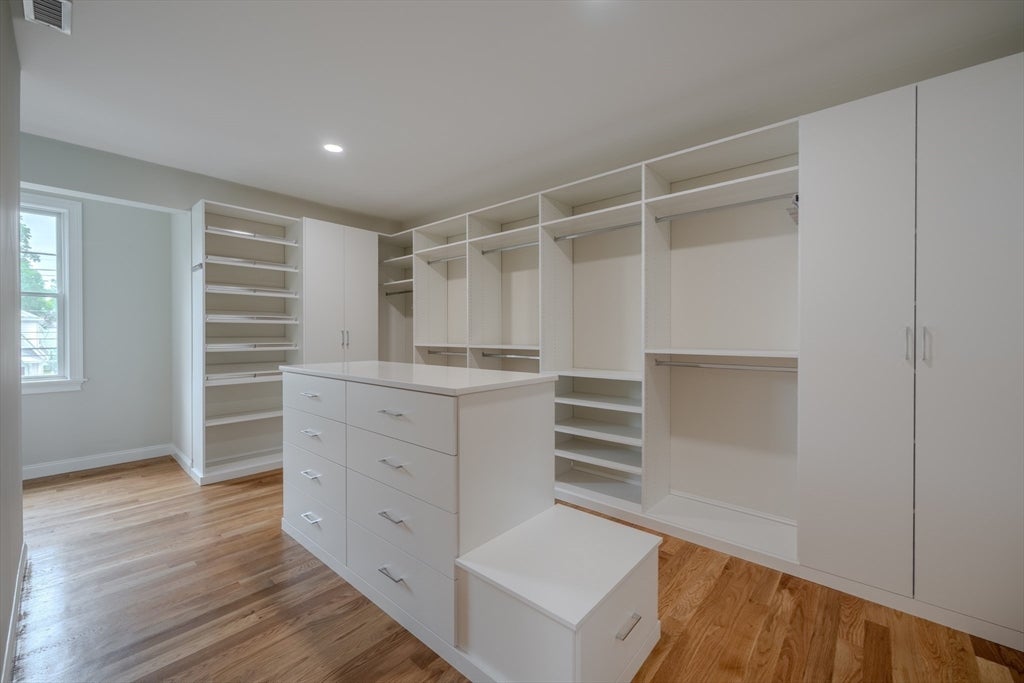Newton, Massachusetts, 02466, United States, 5 Bedrooms Bedrooms, ,5 BathroomsBathrooms,Residential,Active,1884884