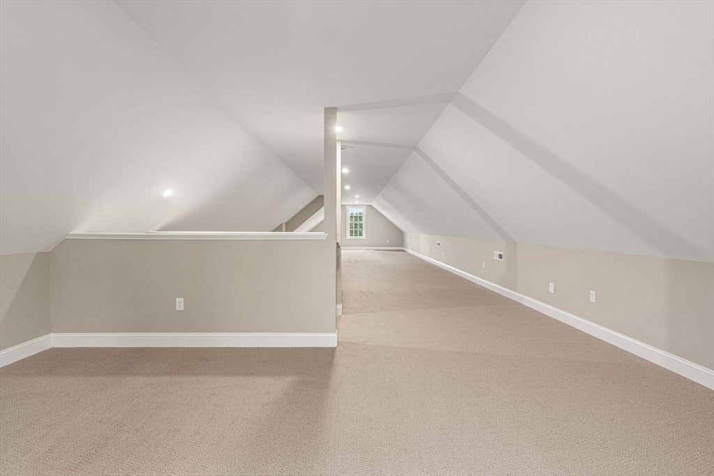 Andover, Massachusetts, 01810, United States, 4 Bedrooms Bedrooms, ,3 BathroomsBathrooms,Residential,Active,1990653