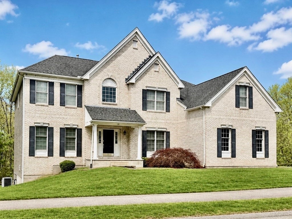Bellingham, Massachusetts, 02019, United States, 4 Bedrooms Bedrooms, ,4 BathroomsBathrooms,Residential,Active,2045545