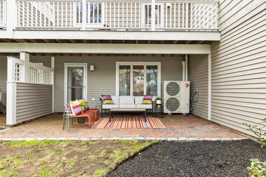 Gloucester, Massachusetts, 01930, United States, 2 Bedrooms Bedrooms, ,3 BathroomsBathrooms,Residential,Active,2043789