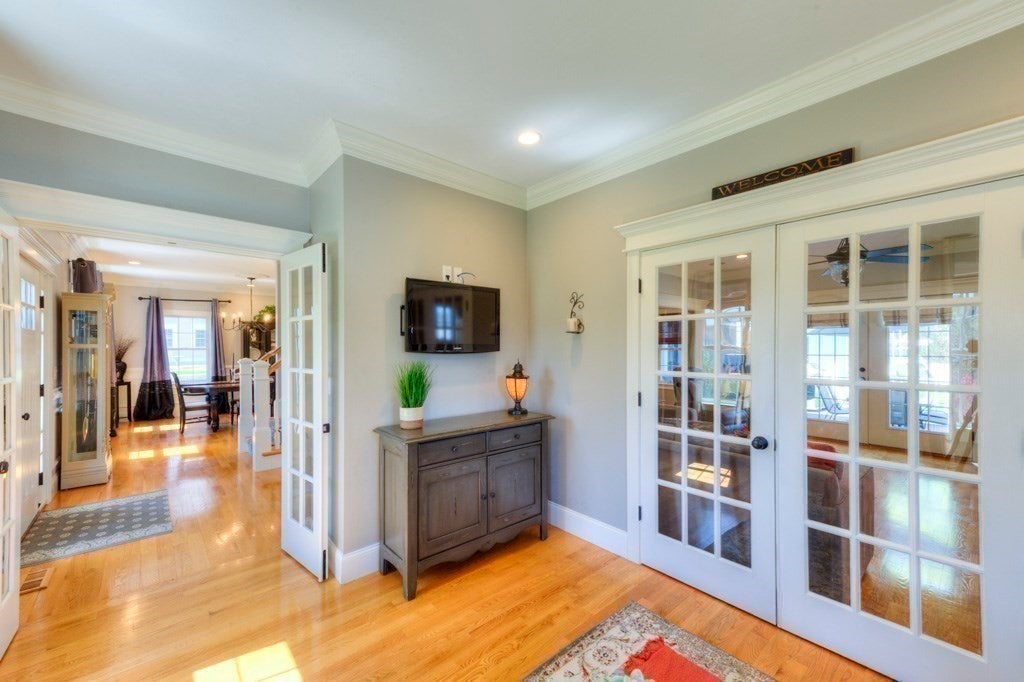 Shrewsbury, Massachusetts, 01545, United States, 5 Bedrooms Bedrooms, ,5 BathroomsBathrooms,Residential,Active,1964258